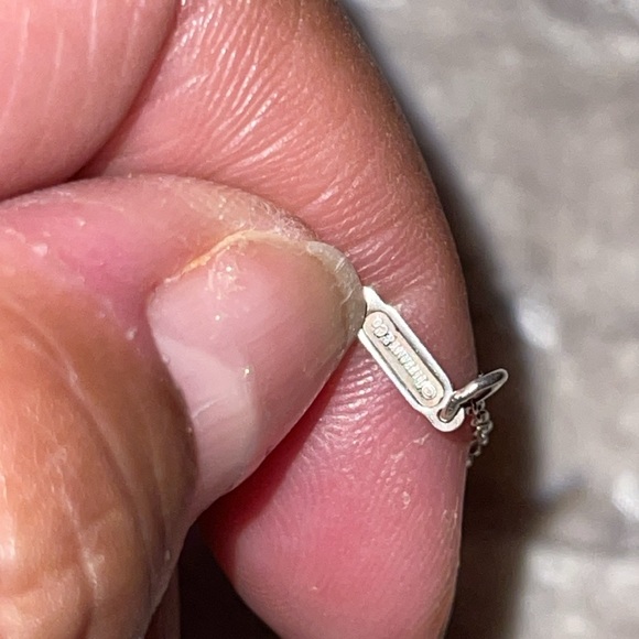 Preloved Tiffany n company necklace size is 16” great condition silver 925 - Picture 6 of 6